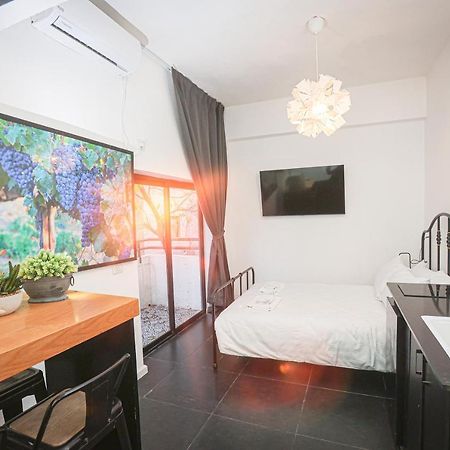 Midrahov Urban Suites Jerusalem Exterior photo